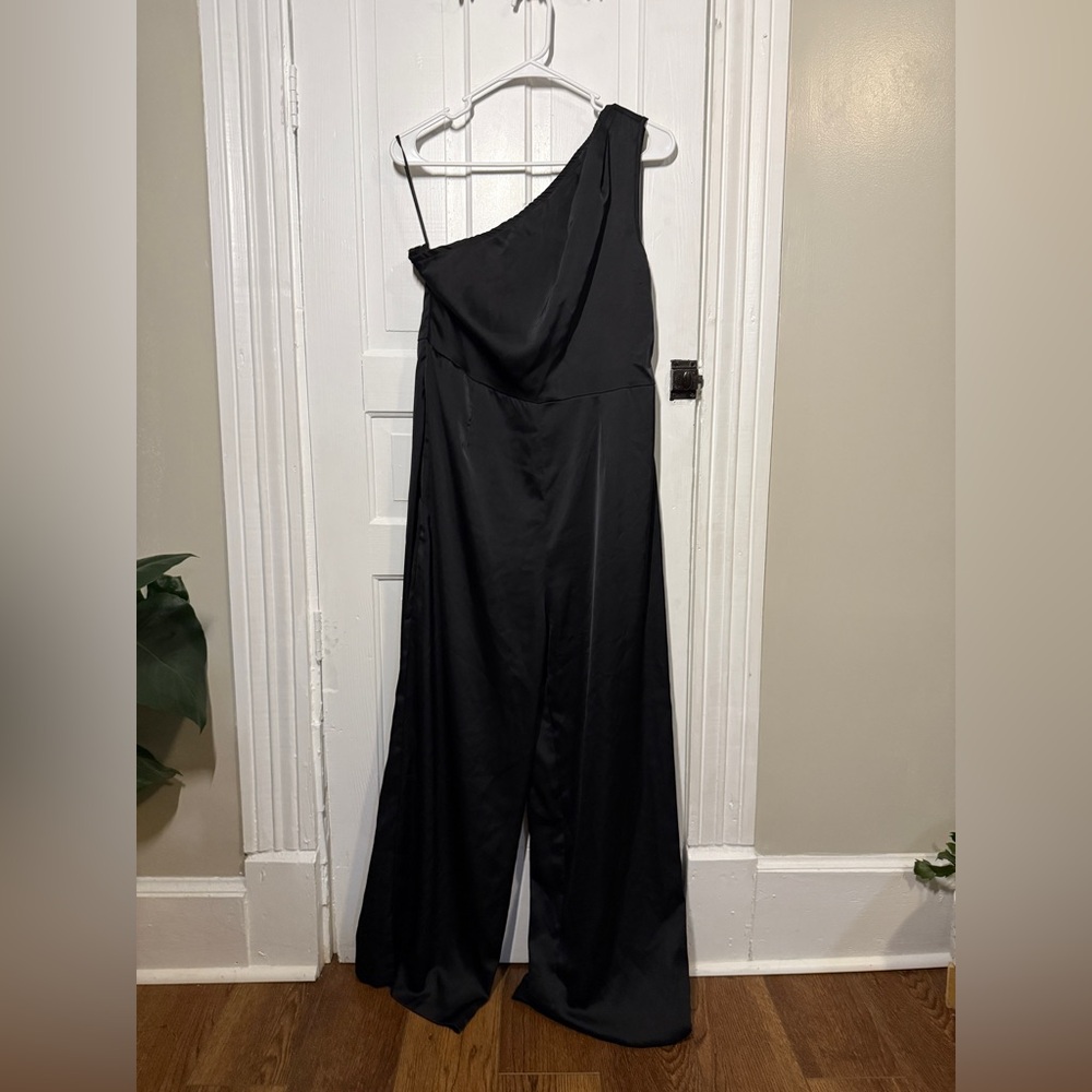 Homecoming, Party, Elegant Black One-Shoulder Jumpsuit Size Large
